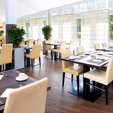 Отель Nh Berlin Potsdam Conference Center