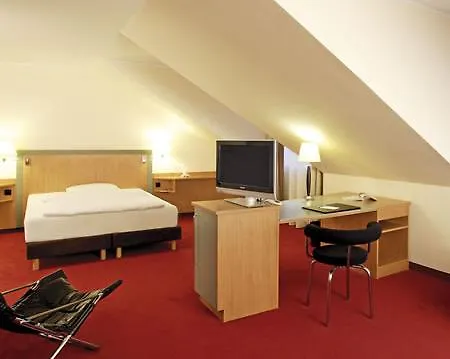 Отель Nh Berlin Potsdam Conference Center