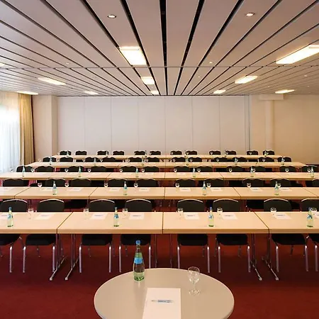 Nh Berlin Potsdam Conference Center Отель Клайнмахнов
