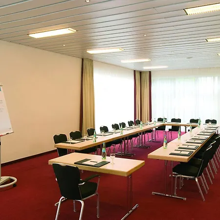 Отель Nh Berlin Potsdam Conference Center