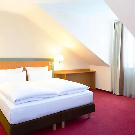 Nh Berlin Potsdam Conference Center Hotel 4*