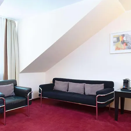 Nh Berlin Potsdam Conference Center Клайнмахнов