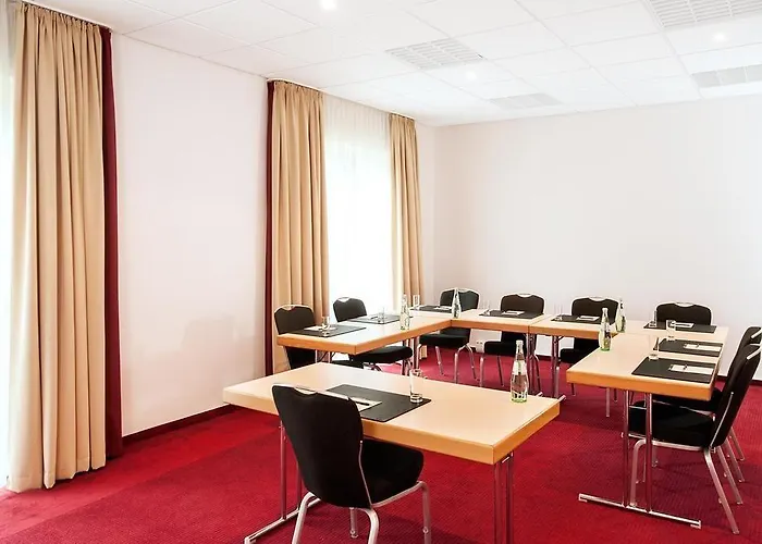 Nh Berlin Potsdam Conference Center Hotel 4*